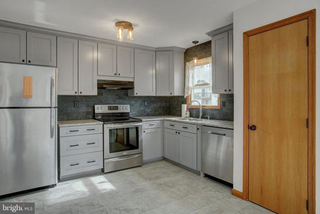 1612 MAGNOLIA COURT, Chambersburg, PA 17202