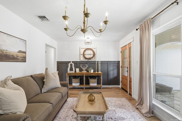 8908 CEDAR TRL, Boerne, TX 78006