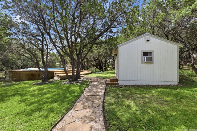 8908 CEDAR TRL, Boerne, TX 78006