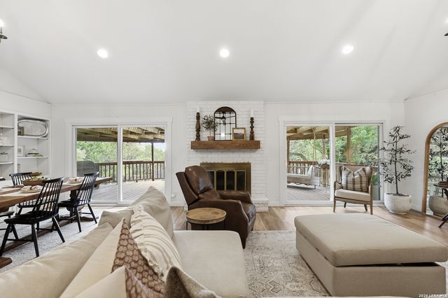 8908 CEDAR TRL, Boerne, TX 78006