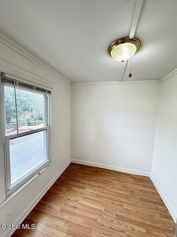 551 5th Avenue, Troy, NY 12182