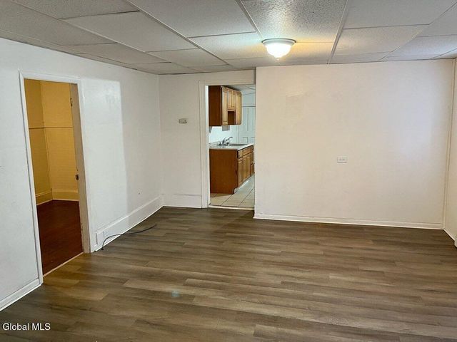 551 5th Avenue, Troy, NY 12182