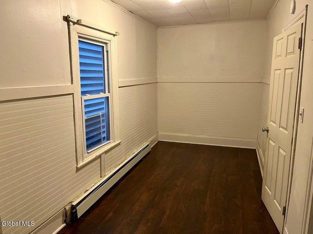 551 5th Avenue, Troy, NY 12182