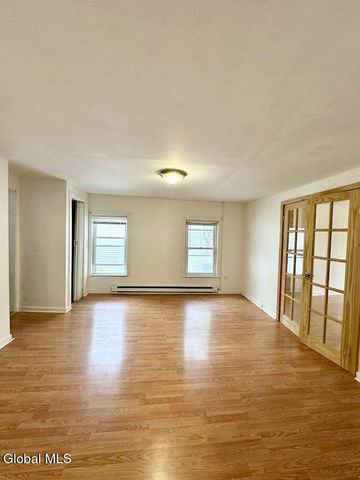 551 5th Avenue, Troy, NY 12182