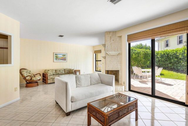 5109 N Ocean E Boulevard E, Ocean Ridge, FL 33435