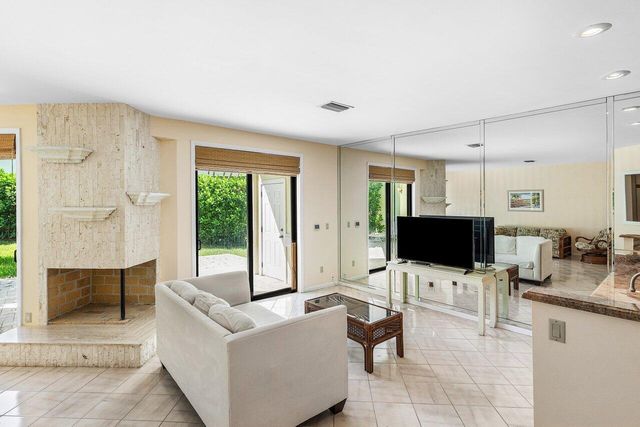 5109 N Ocean E Boulevard E, Ocean Ridge, FL 33435