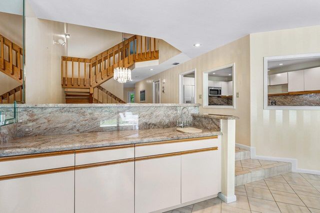 5109 N Ocean E Boulevard E, Ocean Ridge, FL 33435