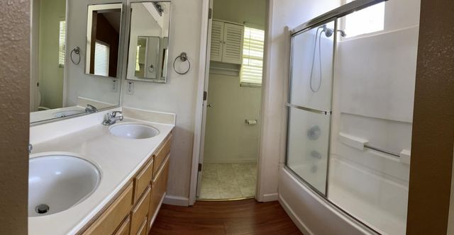 6368 Laguna Mirage Ln, Elk Grove, CA 95758