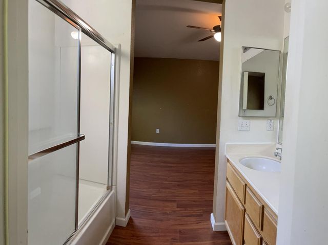 6368 Laguna Mirage Ln, Elk Grove, CA 95758
