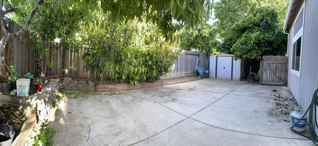 6368 Laguna Mirage Ln, Elk Grove, CA 95758