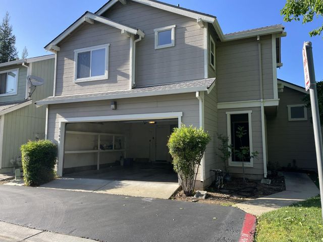 6368 Laguna Mirage Ln, Elk Grove, CA 95758
