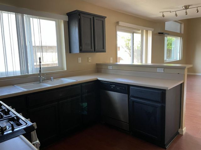 6368 Laguna Mirage Ln, Elk Grove, CA 95758