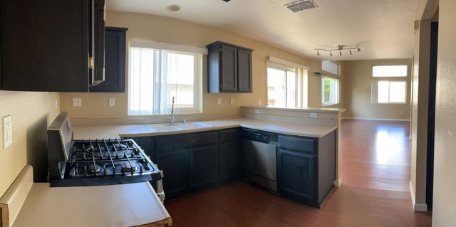 6368 Laguna Mirage Ln, Elk Grove, CA 95758