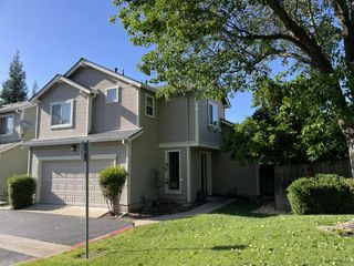 6368 Laguna Mirage Ln, Elk Grove, CA 95758