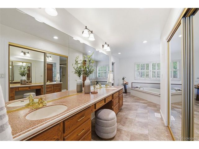 5923 E Irwin Pl, Englewood, CO 80112