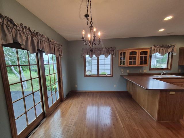 4152 Hawkridge Drive, Janesville, WI 53546