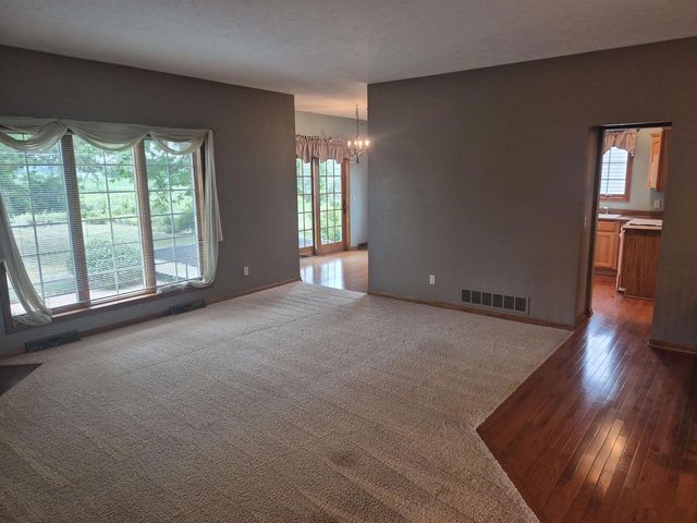4152 Hawkridge Drive, Janesville, WI 53546