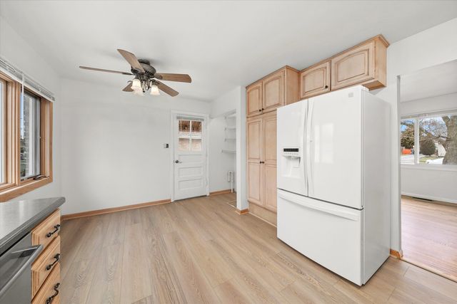 8719 Olympic Drive, Bridgeview, IL 60455