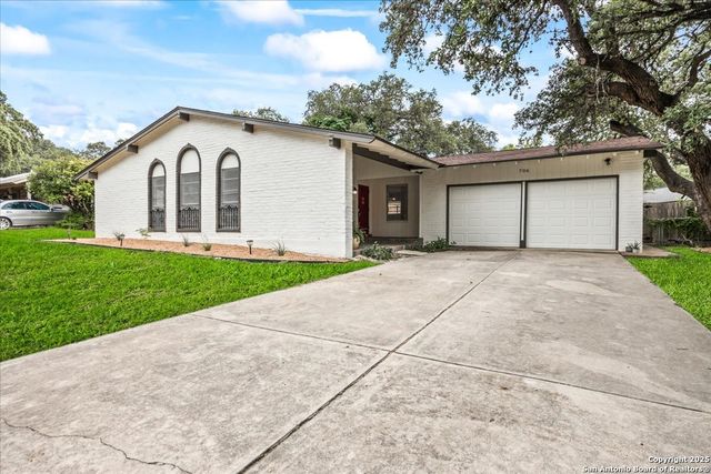 706 Serenade Dr, San Antonio, TX 78216