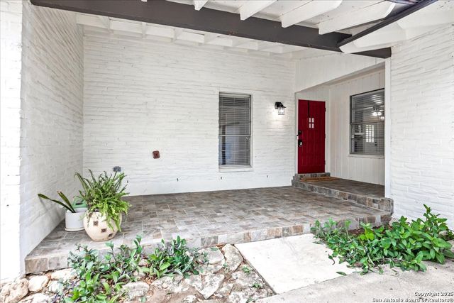 706 Serenade Dr, San Antonio, TX 78216