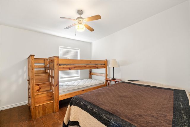 5823 Parkside Court, Granbury, TX 76048