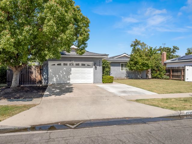 4535 N Laureen Avenue, Fresno, CA 93726