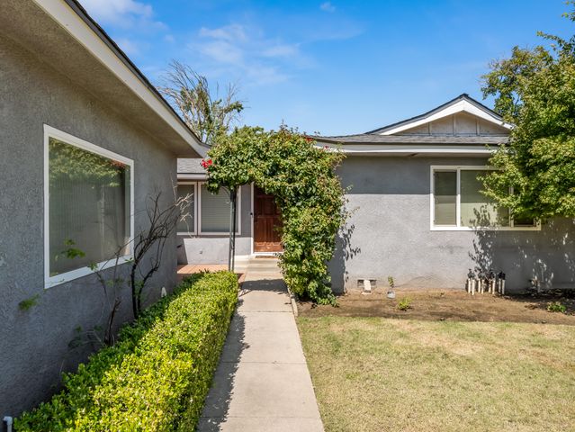 4535 N Laureen Avenue, Fresno, CA 93726