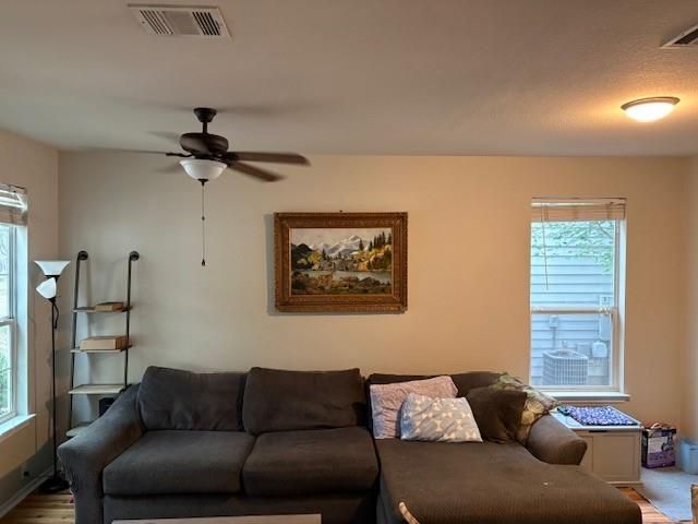 5689 Fergus B, Kyle, TX 78640