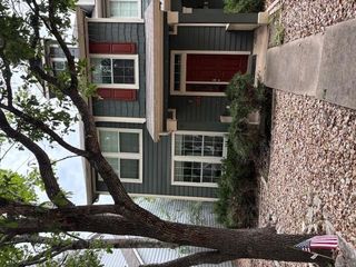 5689 Fergus B, Kyle, TX 78640