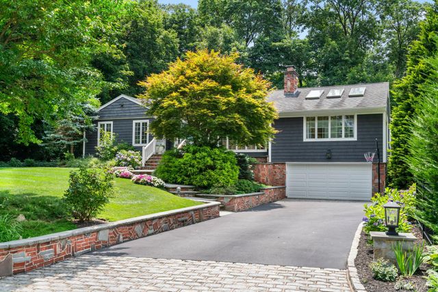 32 Hennessey Drive, Huntington, NY 11743