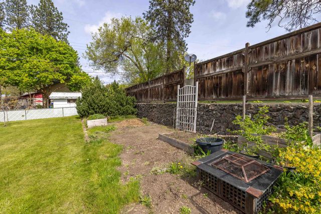 3006 W Monticello Pl, Spokane, WA 99205