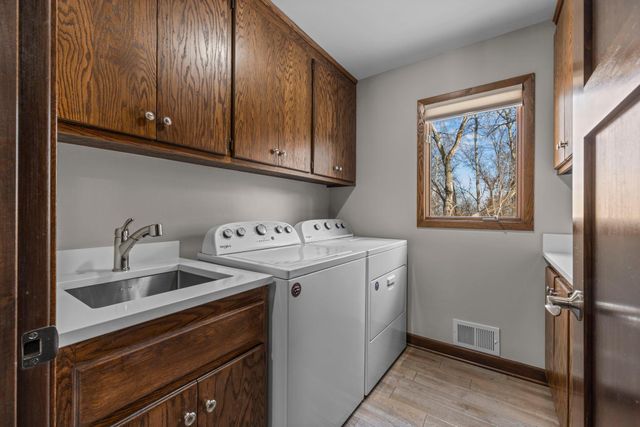 4687 Parkridge Drive, Eagan, MN 55123