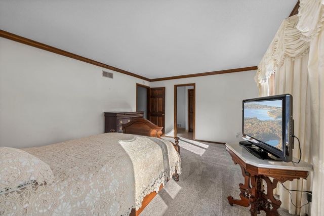 4687 Parkridge Drive, Eagan, MN 55123