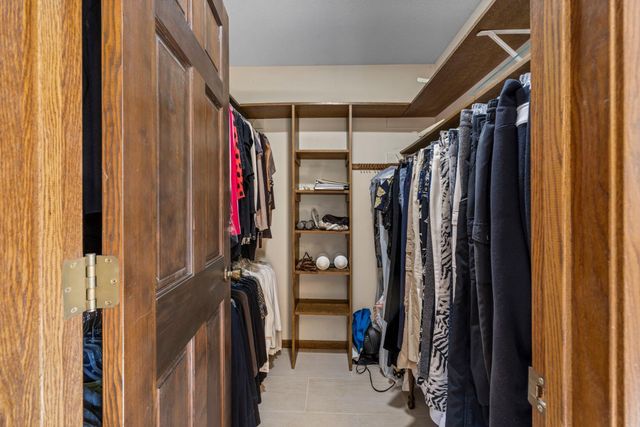 4687 Parkridge Drive, Eagan, MN 55123