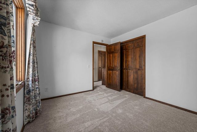 4687 Parkridge Drive, Eagan, MN 55123