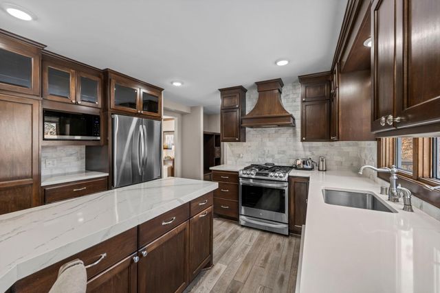 4687 Parkridge Drive, Eagan, MN 55123