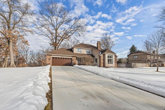 4687 Parkridge Drive, Eagan, MN 55123
