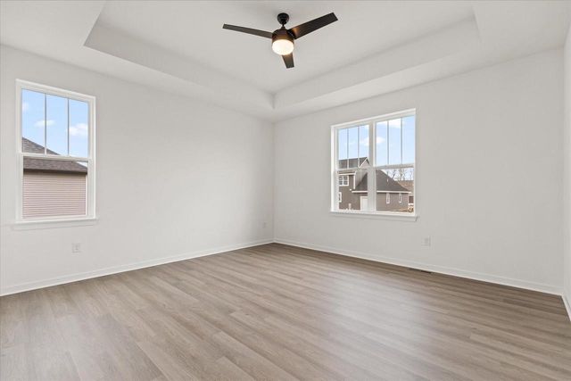 1746 Whalen DRIVE, Oconomowoc, WI 53066