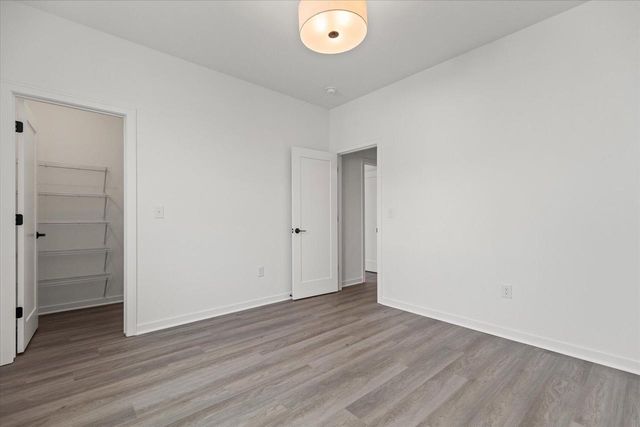 1746 Whalen DRIVE, Oconomowoc, WI 53066