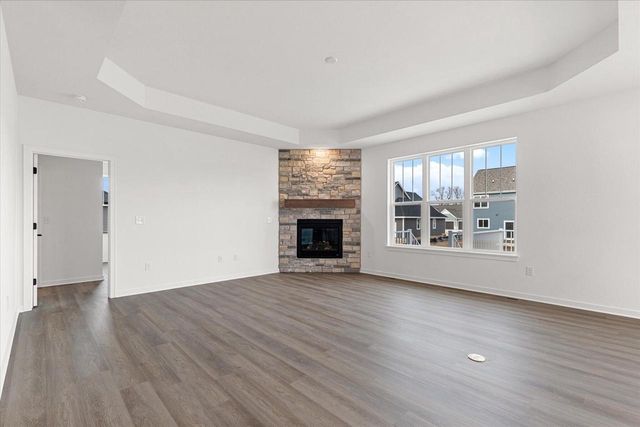 1746 Whalen DRIVE, Oconomowoc, WI 53066