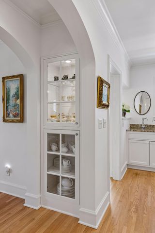 4033 Ewing Avenue S, Minneapolis, MN 55410