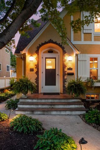4033 Ewing Avenue S, Minneapolis, MN 55410