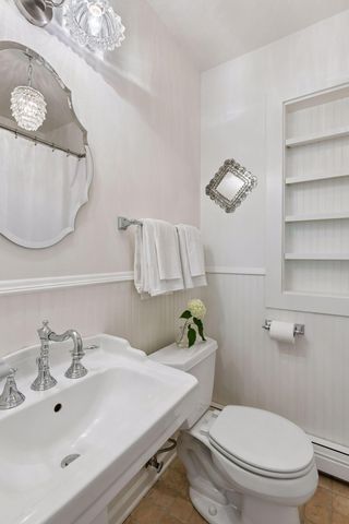 4033 Ewing Avenue S, Minneapolis, MN 55410