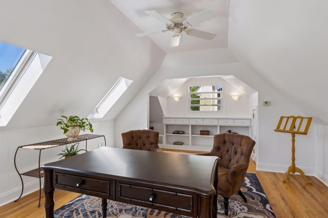 4033 Ewing Avenue S, Minneapolis, MN 55410