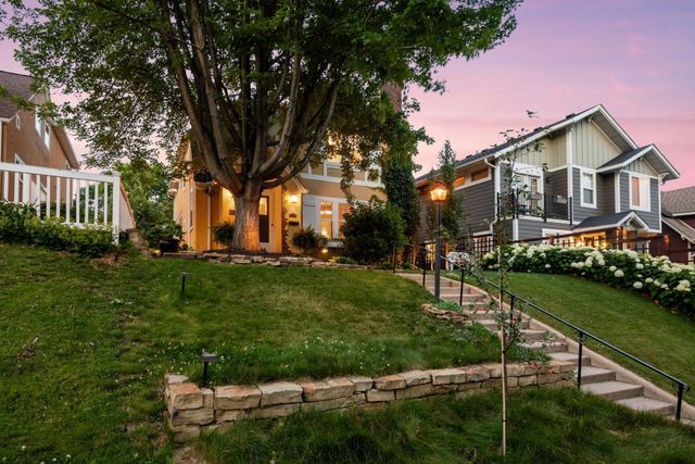 4033 Ewing Avenue S, Minneapolis, MN 55410