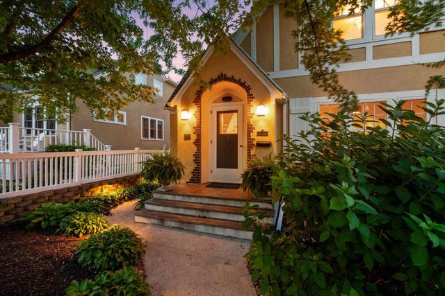 4033 Ewing Avenue S, Minneapolis, MN 55410