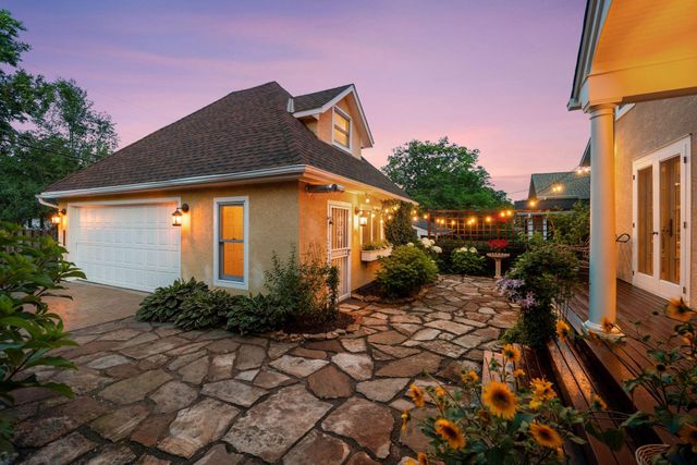 4033 Ewing Avenue S, Minneapolis, MN 55410