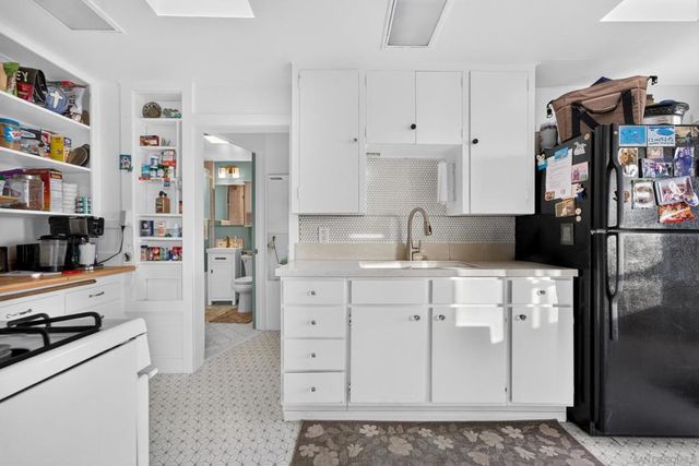 4745 Coronado, San Diego, CA 92107