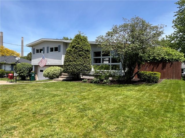 15 Gregory Street, Oswego, NY 13126