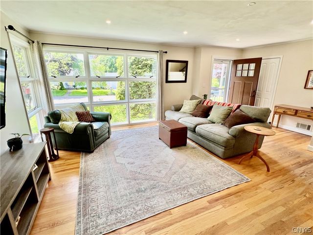 15 Gregory Street, Oswego, NY 13126